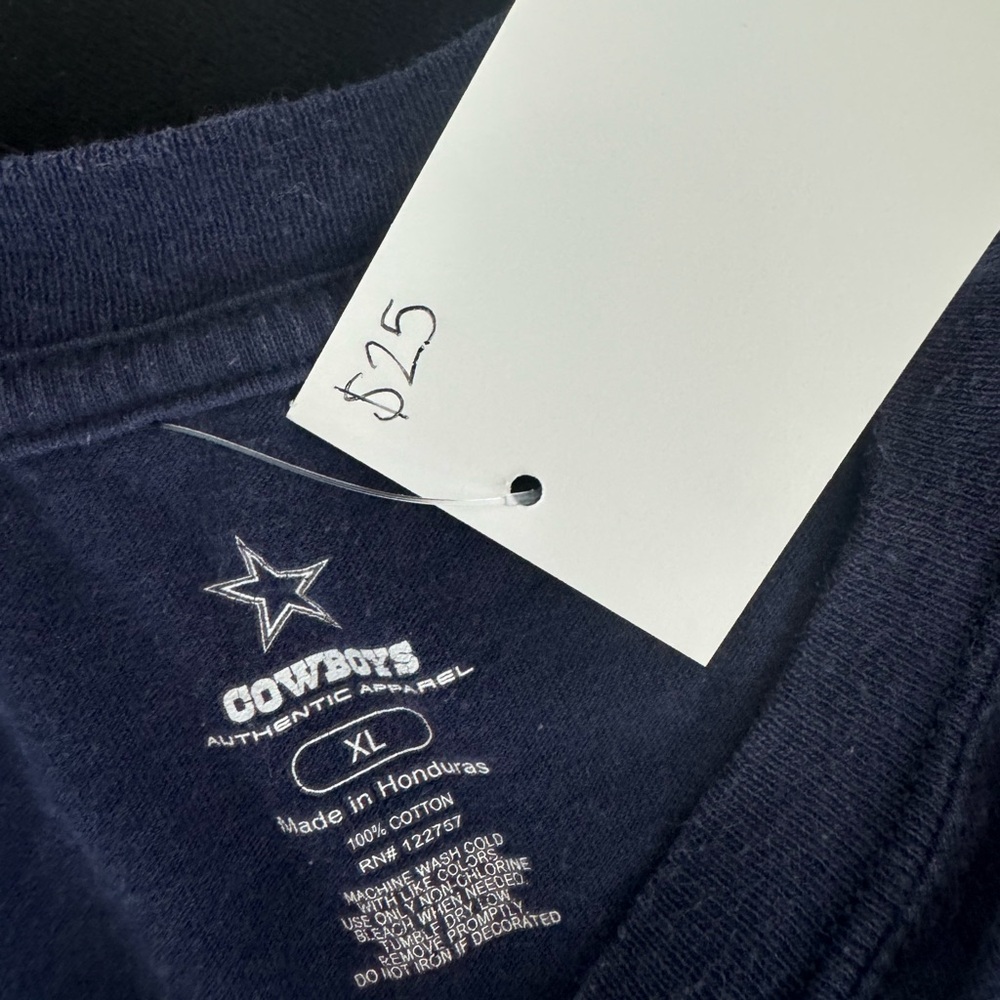 NFL Dallas Cowboys Football Logo Tee - Picture 7 of 7